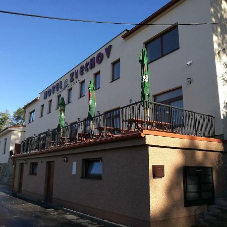 Hotel Zlechov Plumlov Экстерьер фото