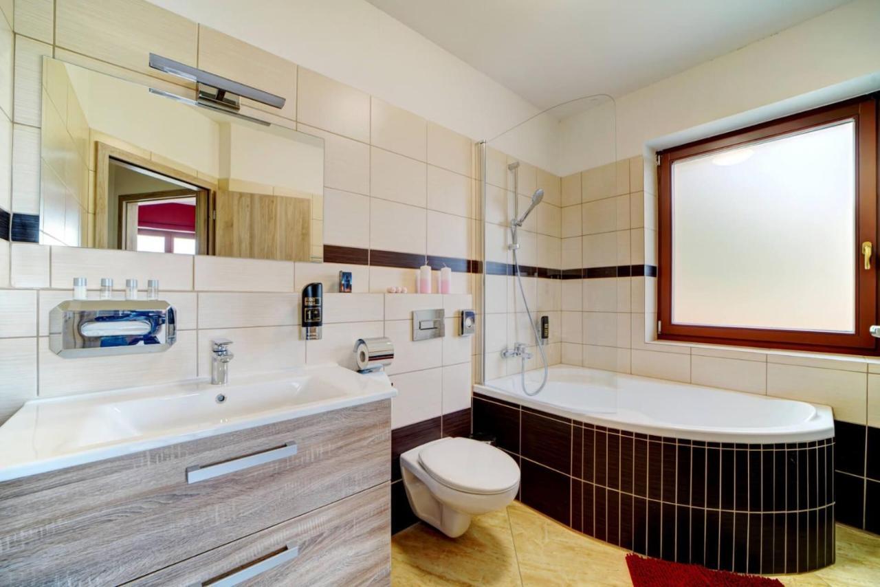 Hotel Zlechov Plumlov Экстерьер фото