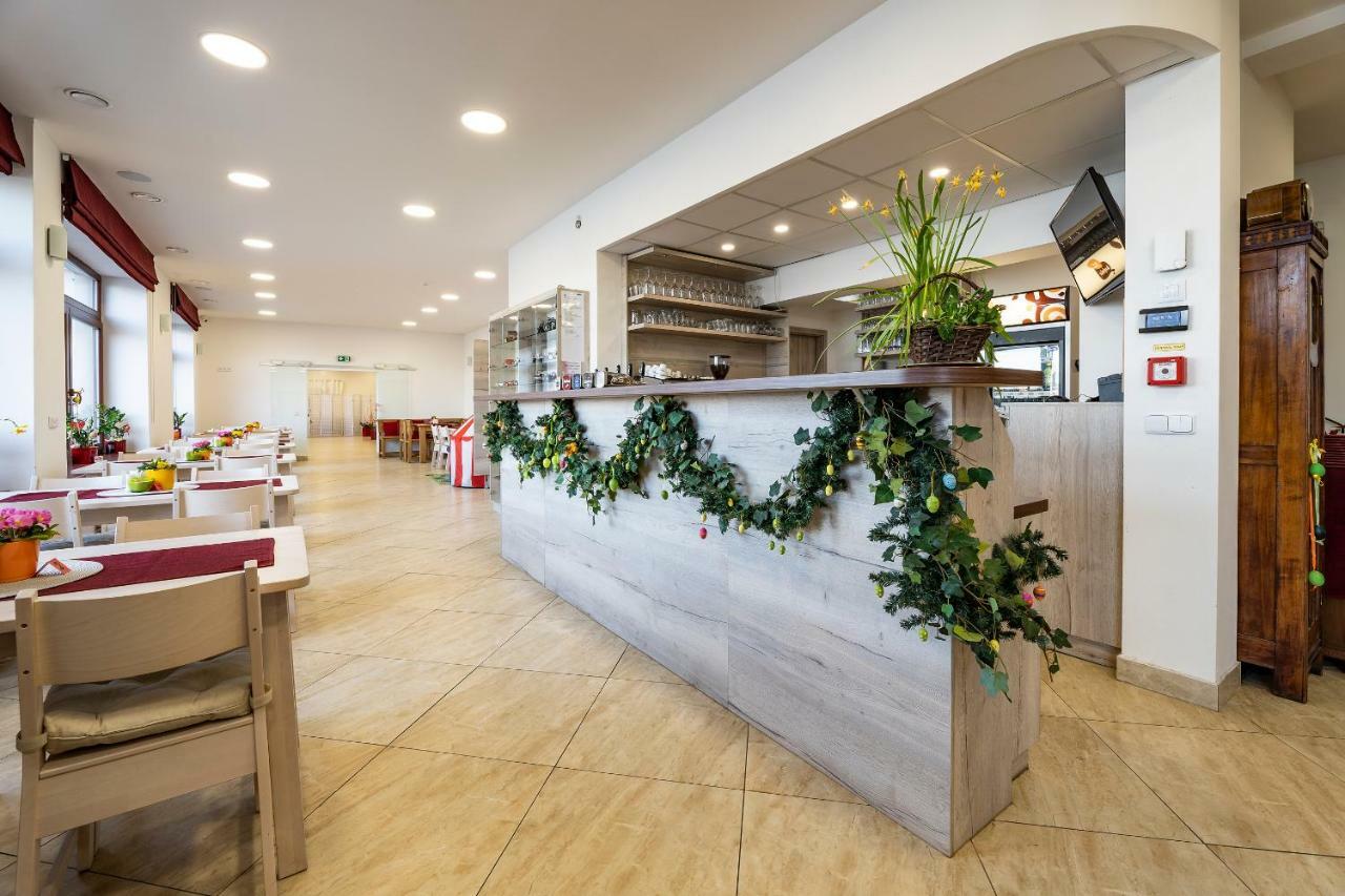Hotel Zlechov Plumlov Экстерьер фото